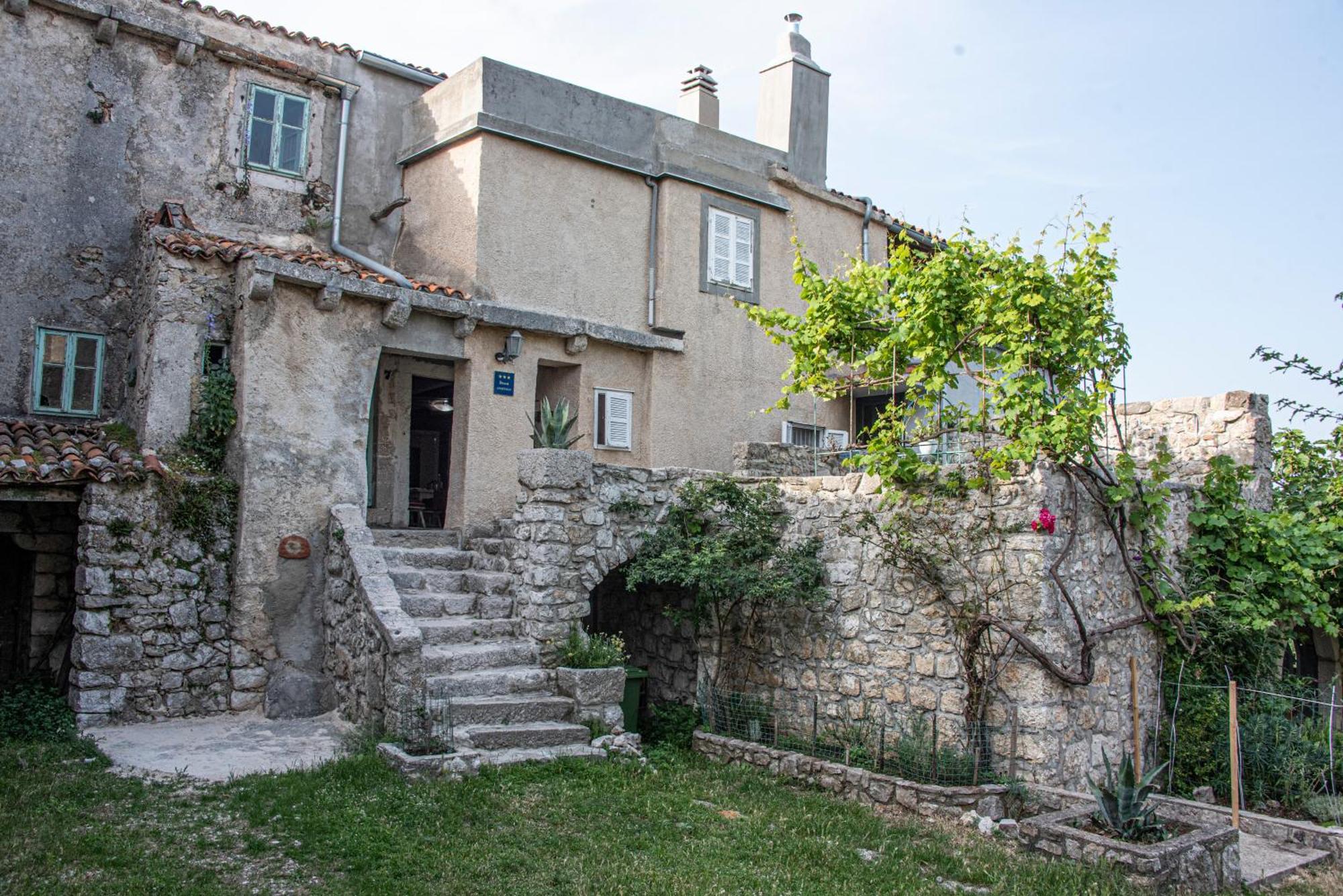 Apartman Nives Lubenice Εξωτερικό φωτογραφία