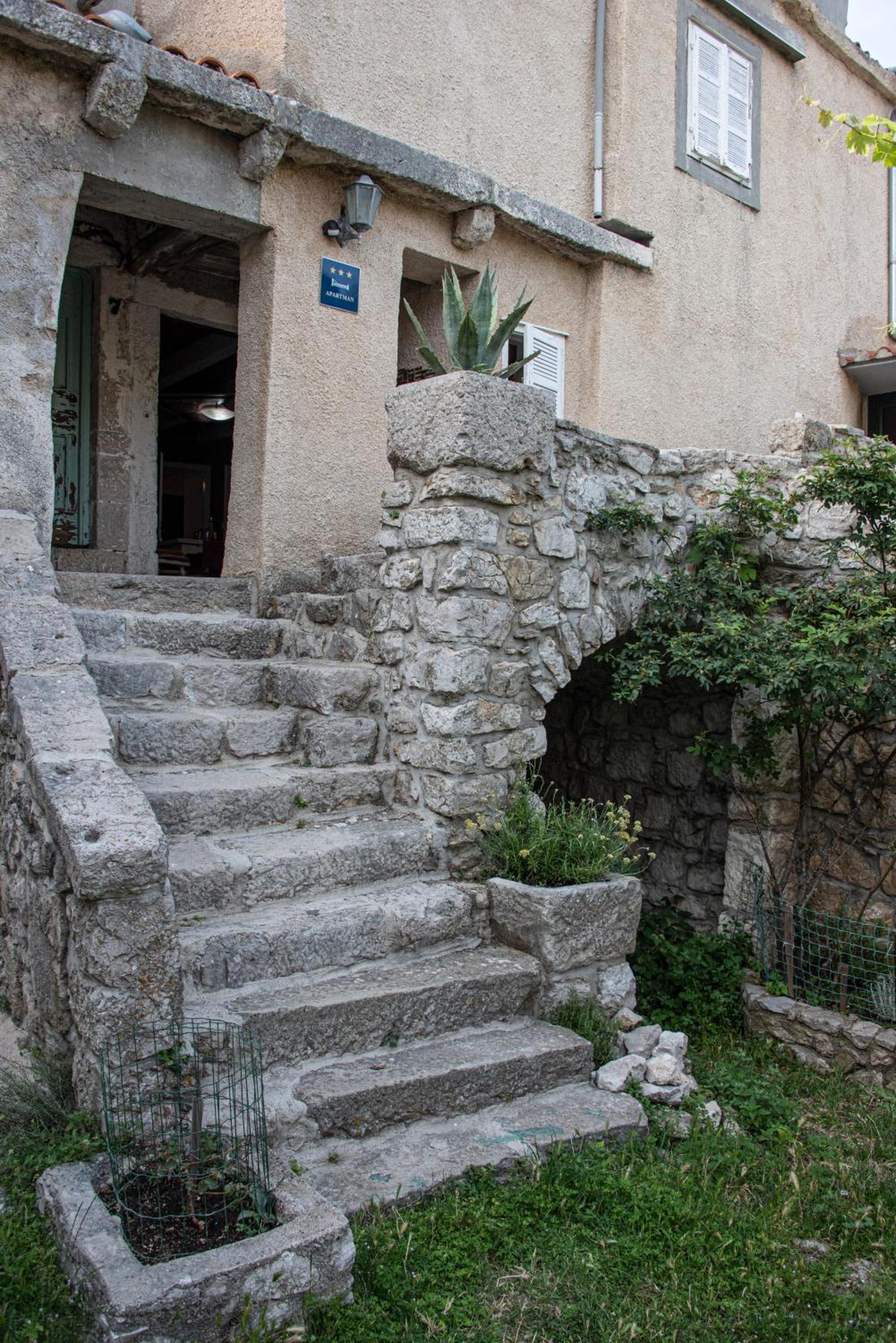 Apartman Nives Lubenice Εξωτερικό φωτογραφία